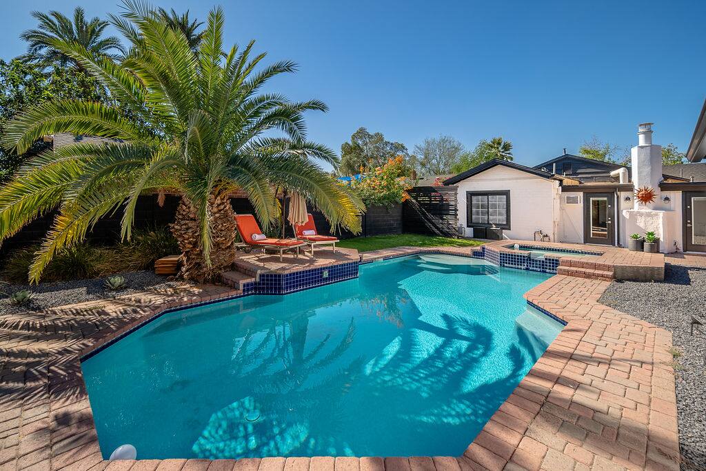 *NEW* Palm Haven Central Phoenix Getaway