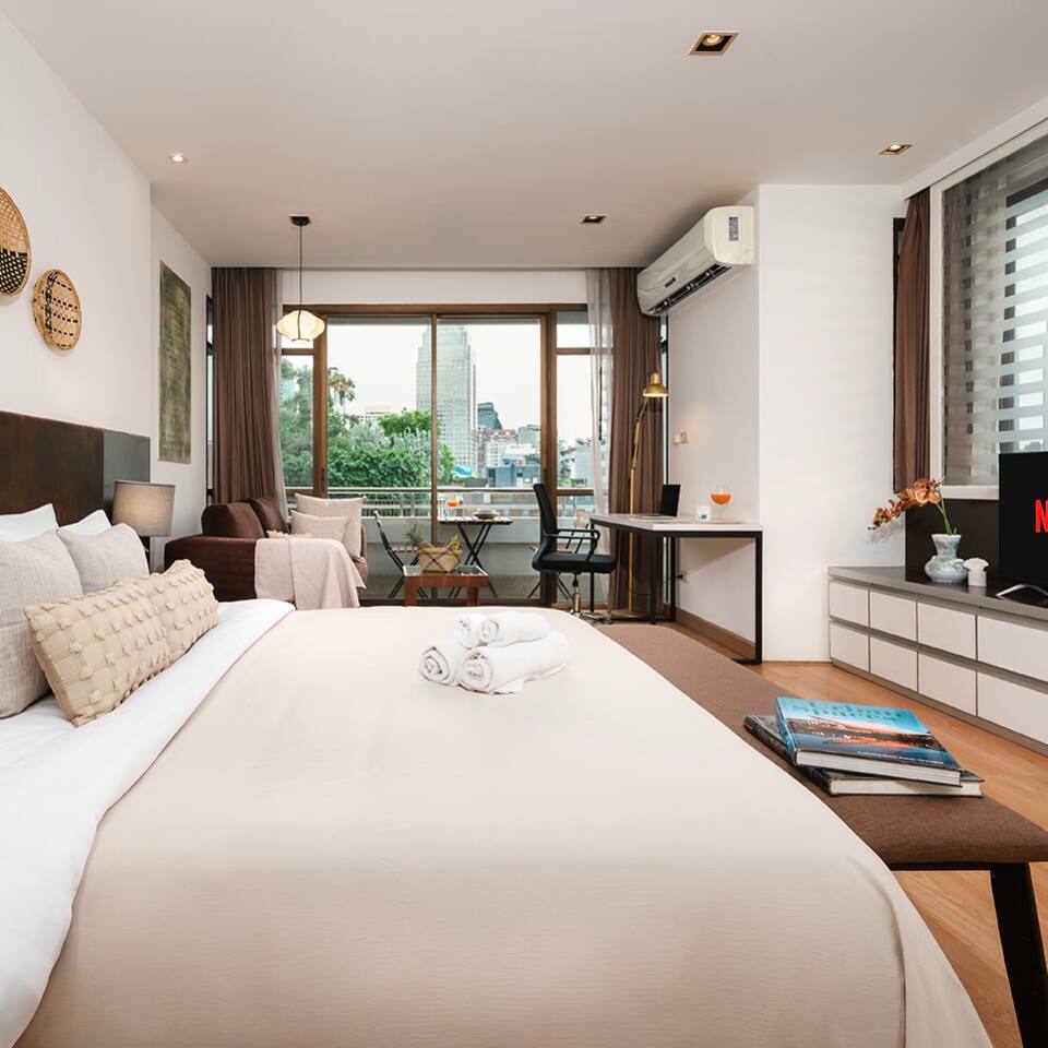 Quiet Asoke/Nana BTS Retreat w/ Skyline & Gym/Park