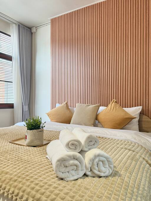 Spacious CityCentre | 500 mbps, King-size, Balcony