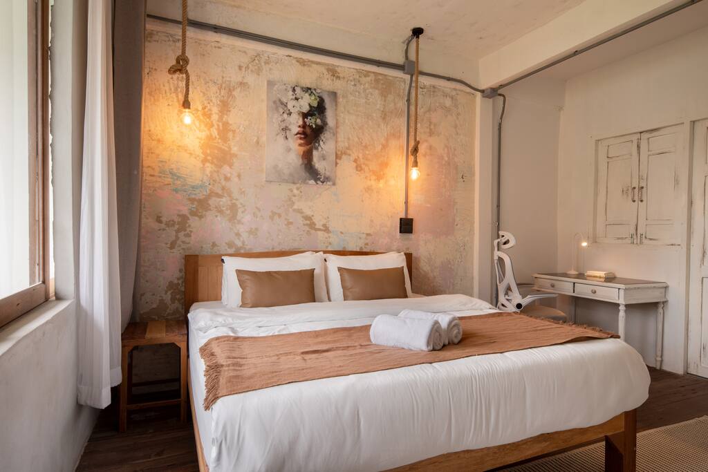 Urban Nest Townhouse |Local-feel, Roof,Nightmarket