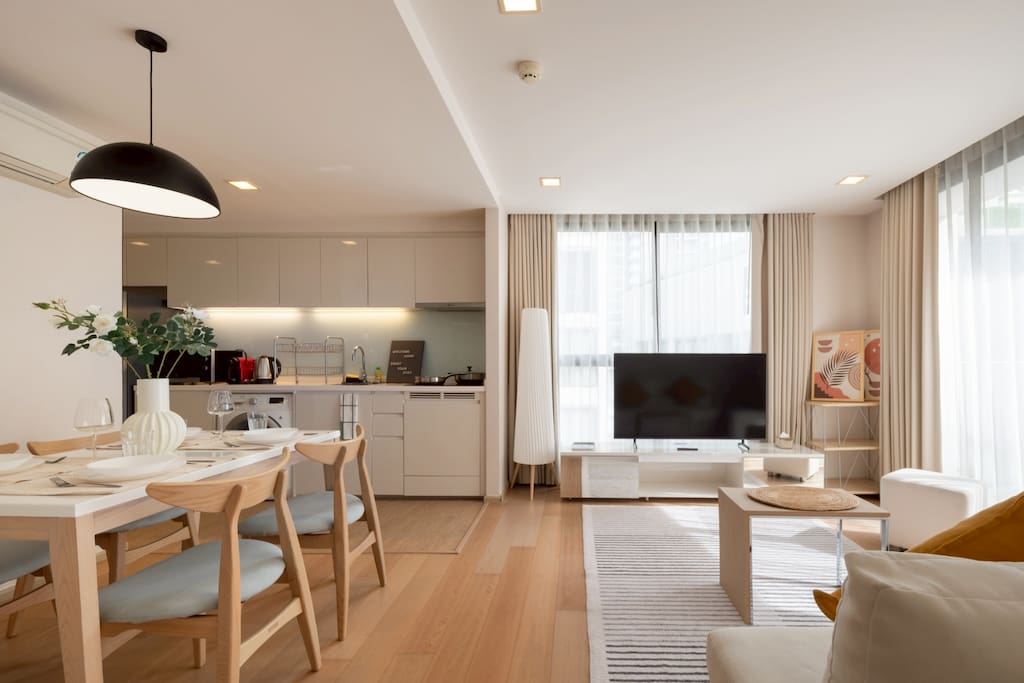 2BR2BA| BTS Thonglor| Rooftop Pool, Gym, BBQ | Low