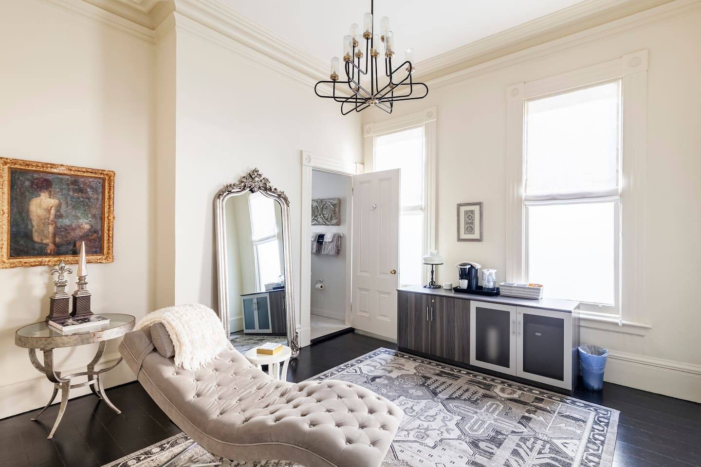 Pacific Heights Grand Elegant Studio