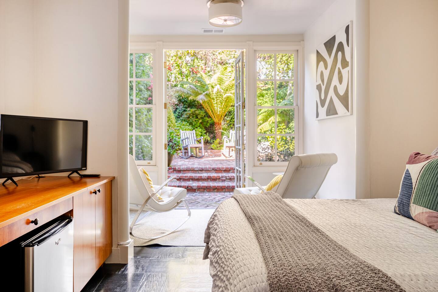 Pacific Heights Victorian Garden Bed & Bath Suite