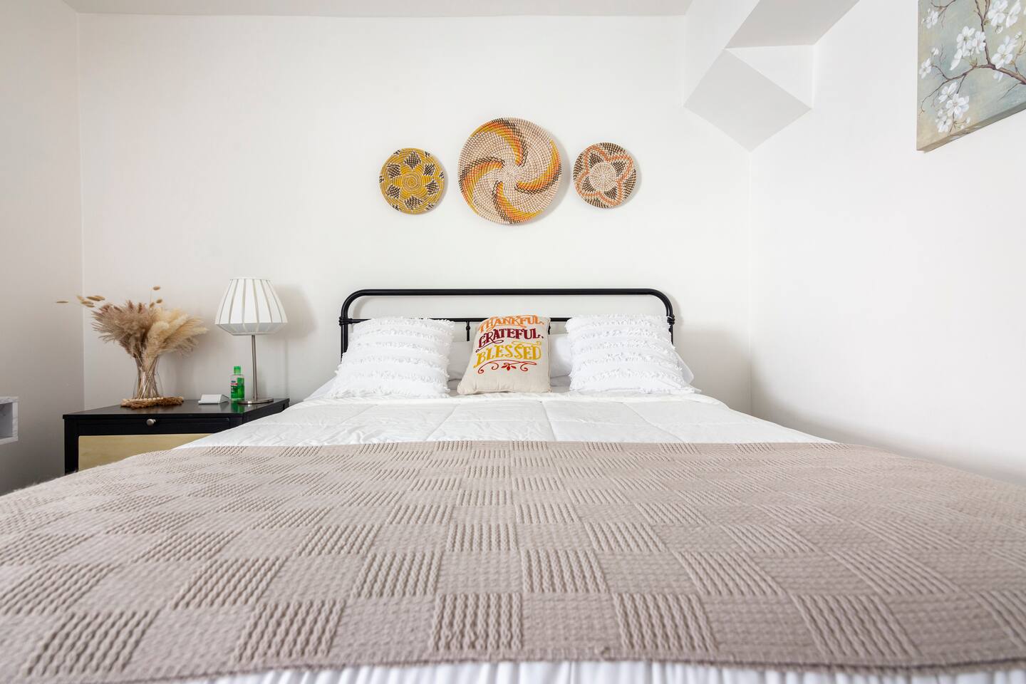 Sleeps 3, Cozy, Boho Style, in the heart of Miami -free parking