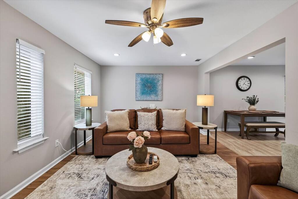 The Compound - A Luxurious Midtown Townhome
