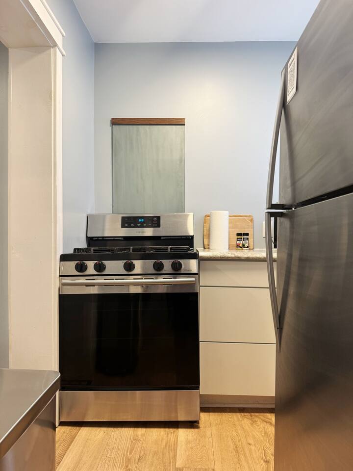 Cozy One-Bedroom Studio in downtown EVV