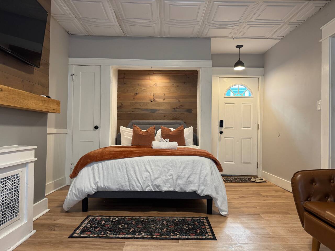 Cozy One-Bedroom Studio in downtown EVV photo 3