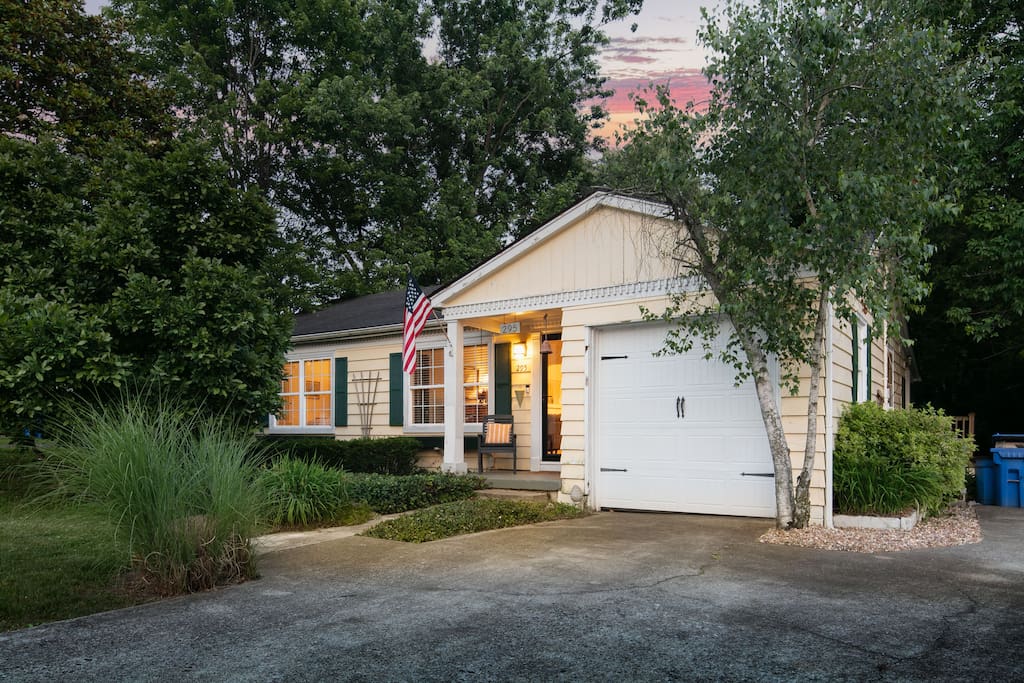 Charming Cottage | Near I-75 & Horse Park + Farms