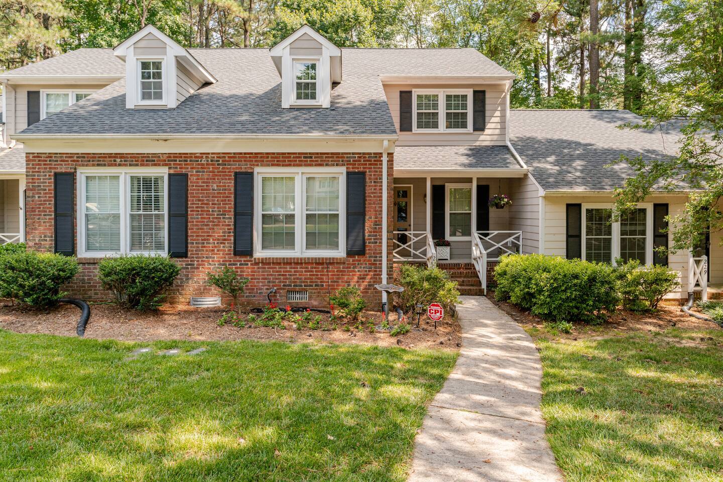 Quiet Mid-Term North Raleigh Gem