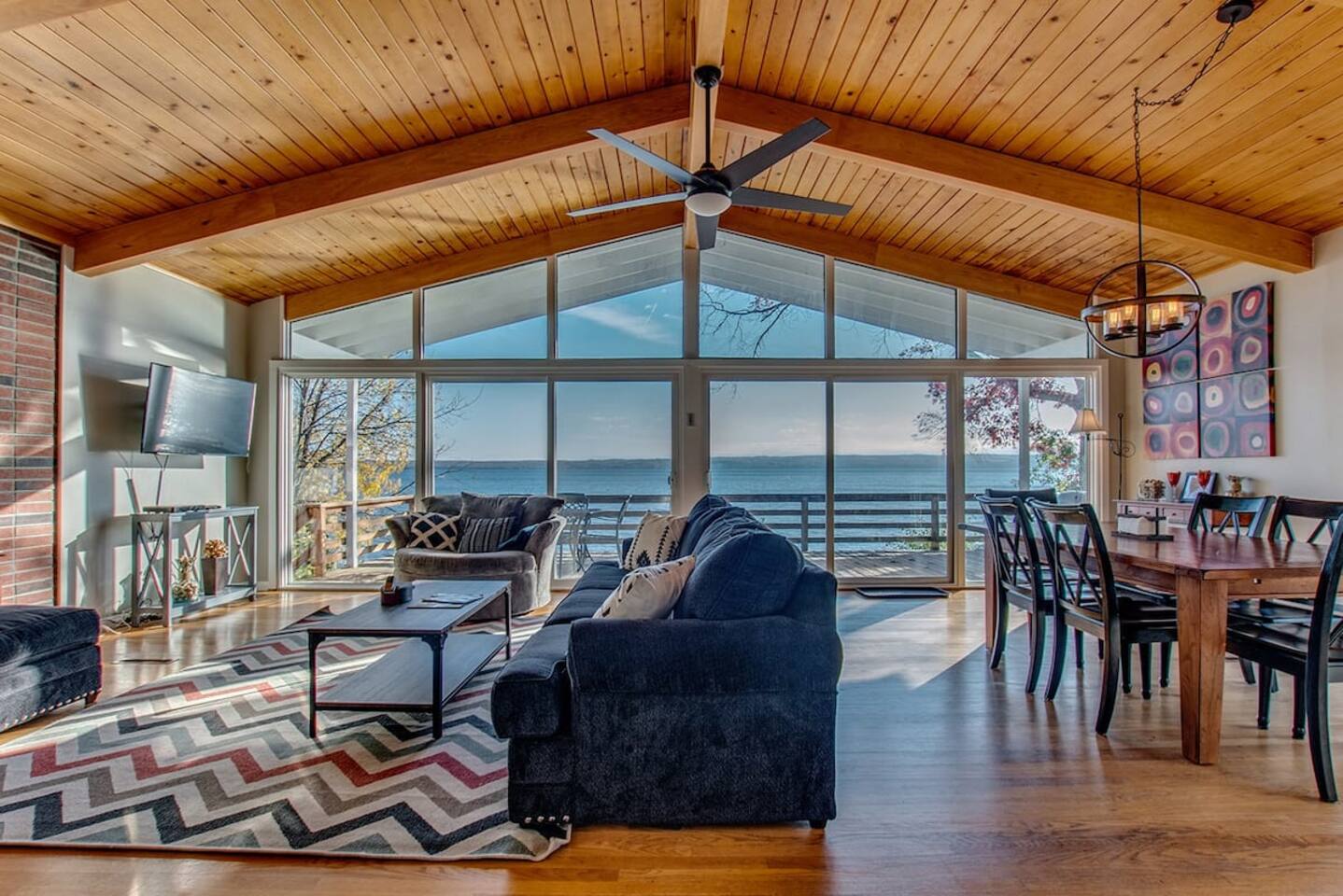Waterfront retreat w/ wraparound deck & BBQ - Holiday Home