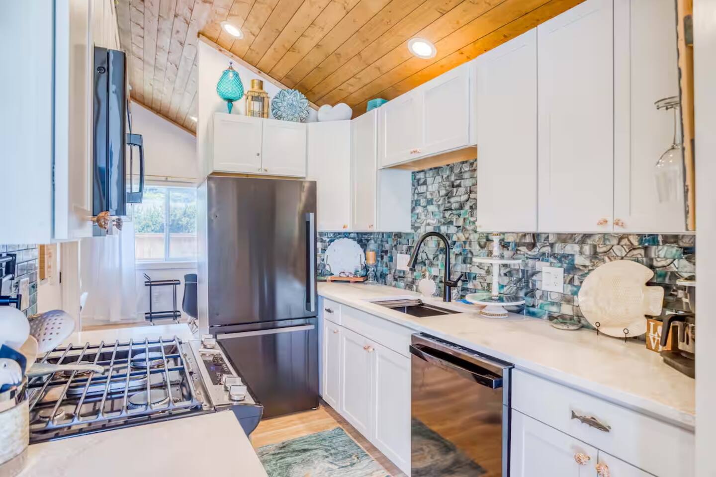 Tiny Tide -Stylish Home-Steps to the Beach