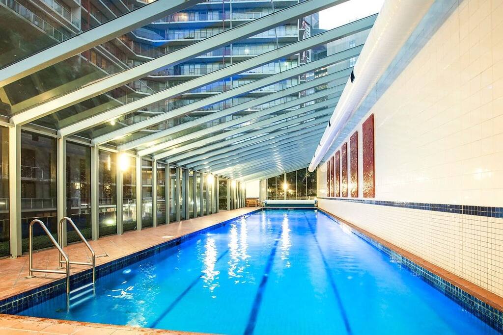 Southbank Sky Retreat by Ready Set Stay