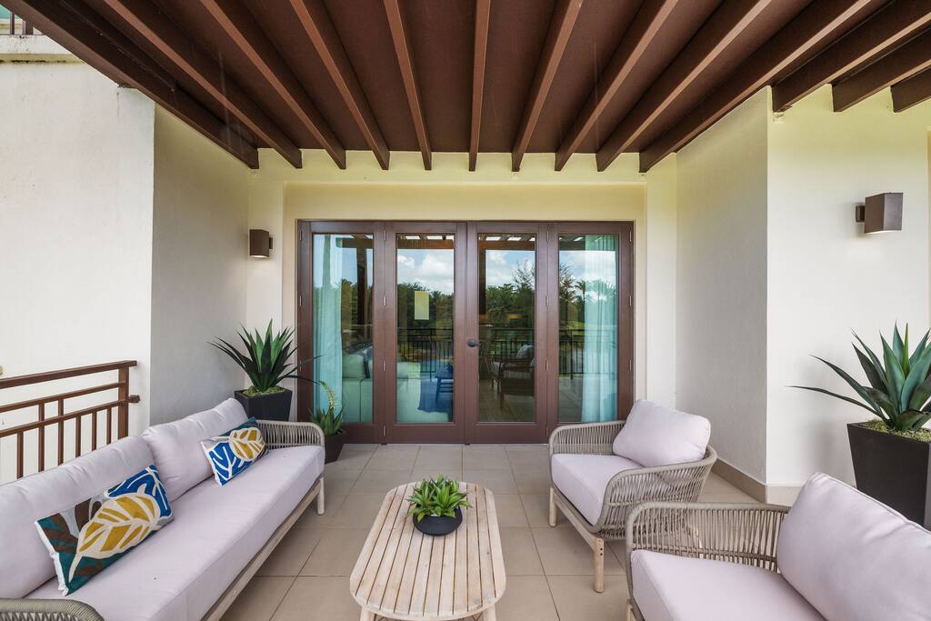 Lakeview Villa