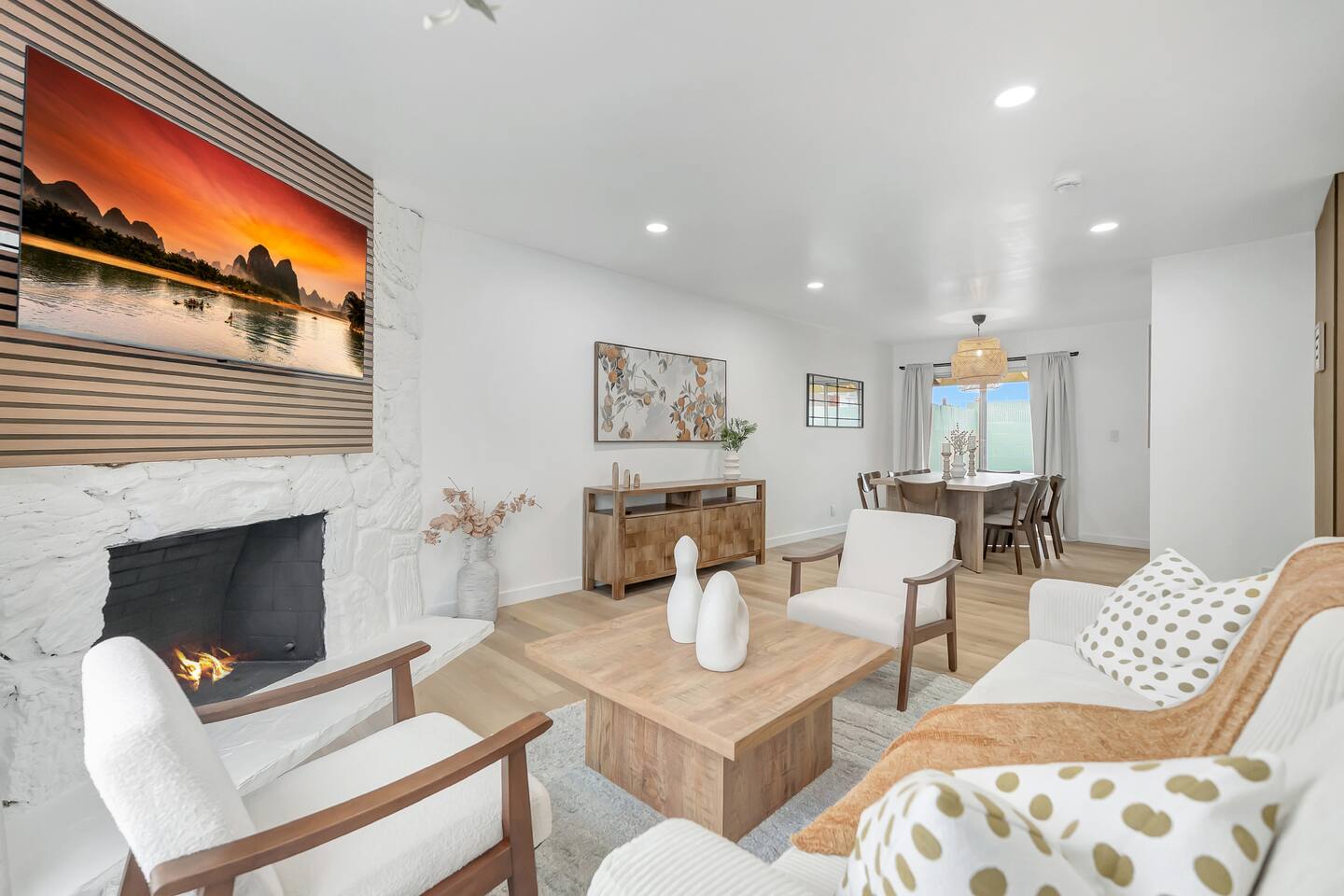 Updated 2BD w Patio, W/D in unit (B)