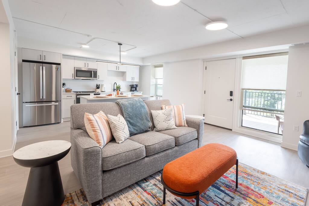 New-Fully Loaded! Short walk KSU