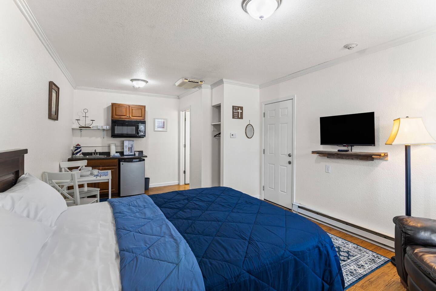 Charming KC Hideaway w/ Parking Near Global Match