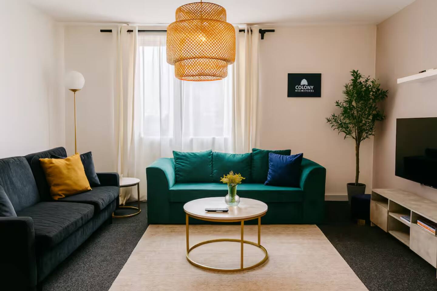 Deluxe Double Bed Flat with Free Parking