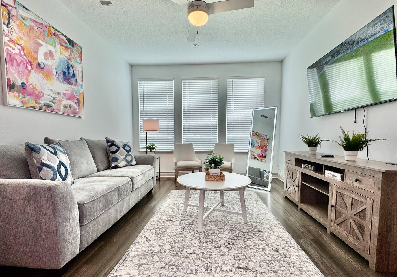 Lux King Bed Southside Pool Gym Near Mayo Beach