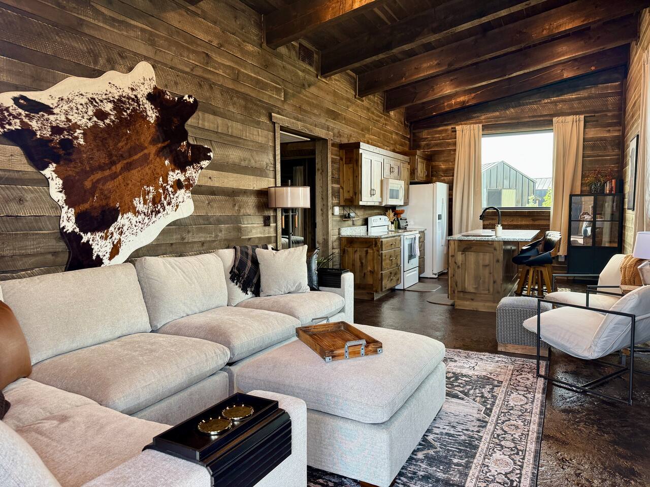 Pinion Chalet #19; Large parking area/HOT TUBS