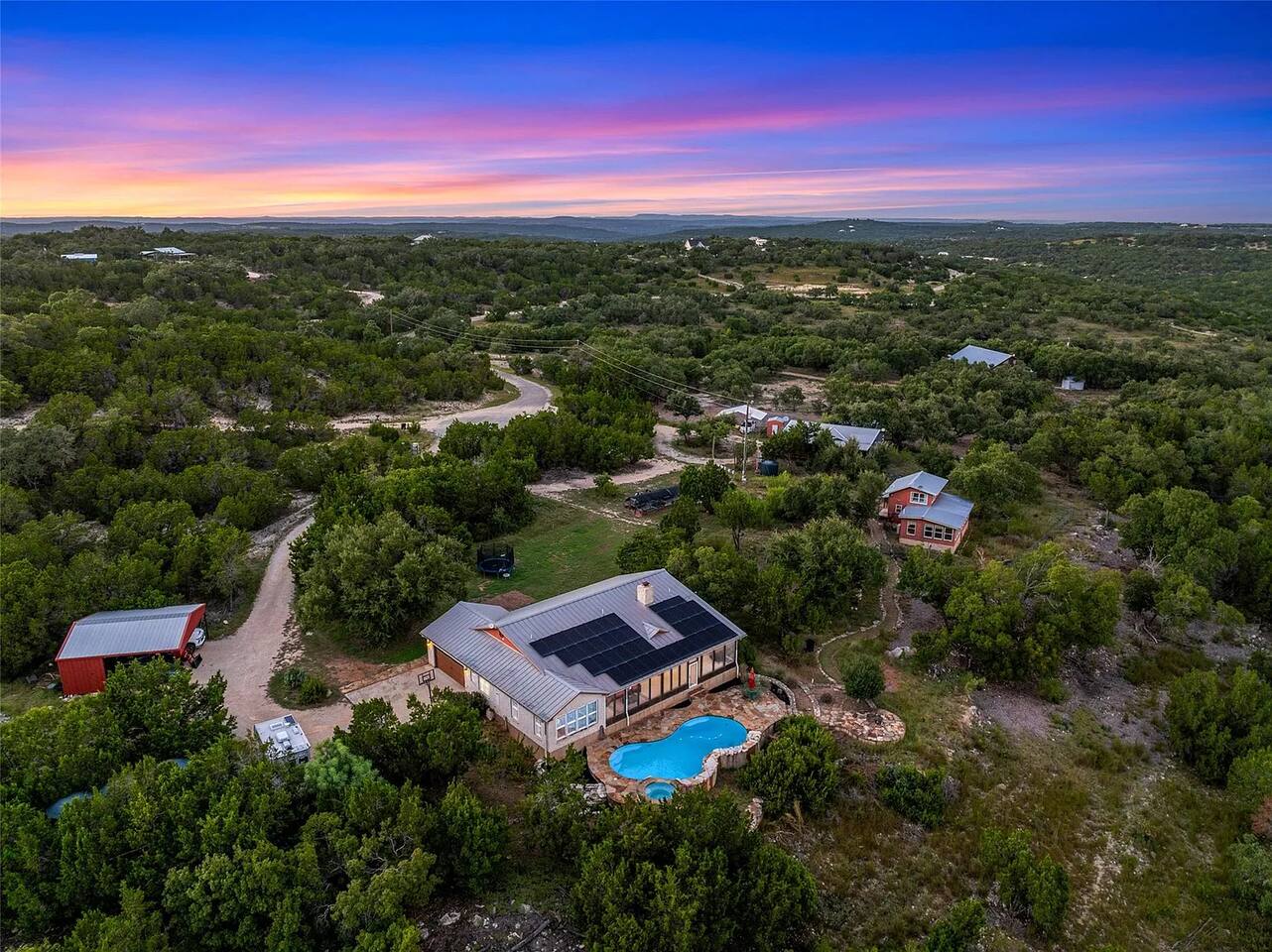 House & Cabin w/ Pool & Hot Tubs