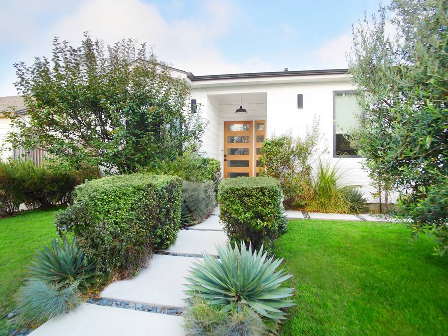 Luxury West Adams Home w Private Backyard & Studio