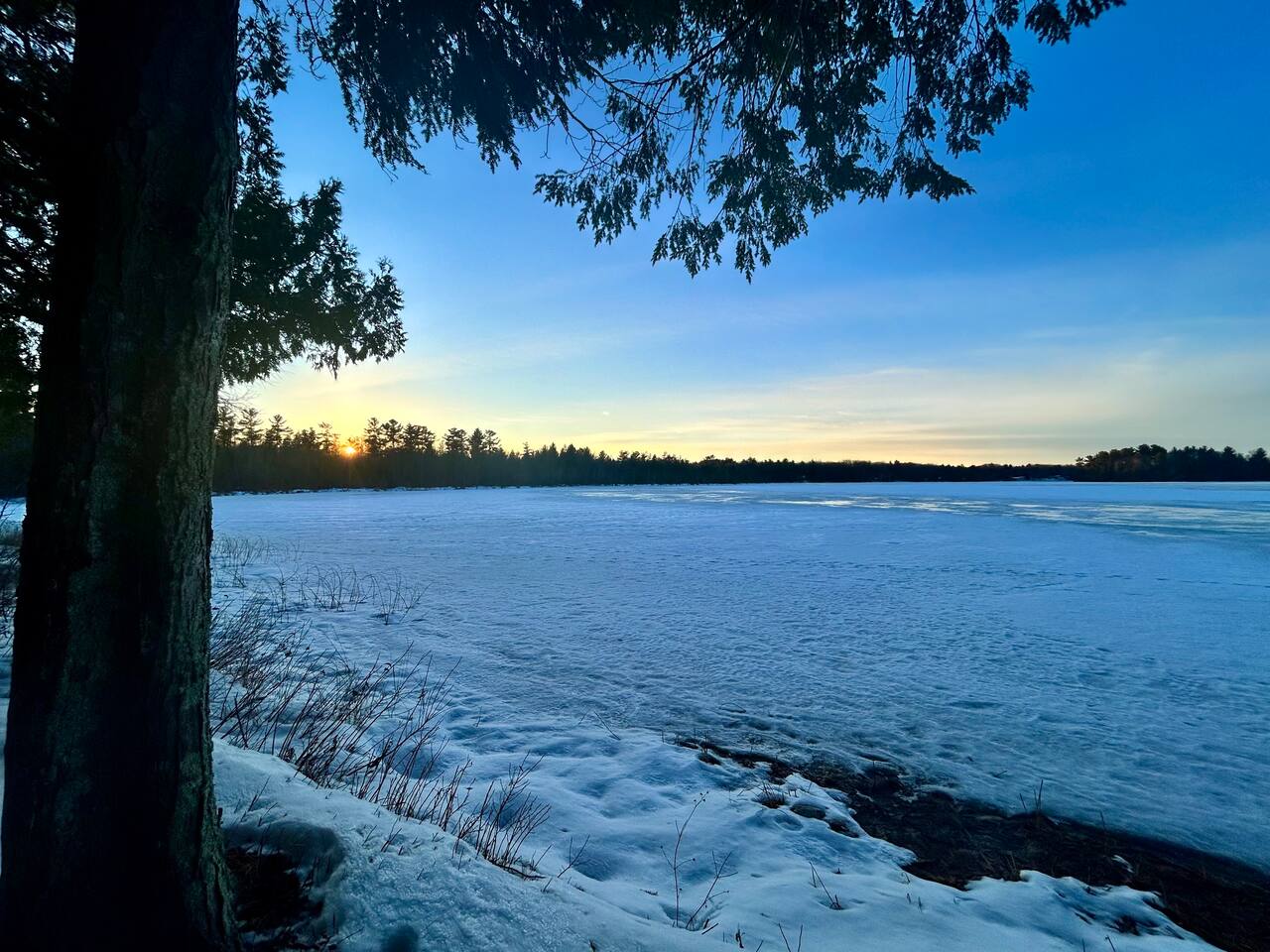 Lakefront | Sauna | Hot Tub | Private | Dogs OK
