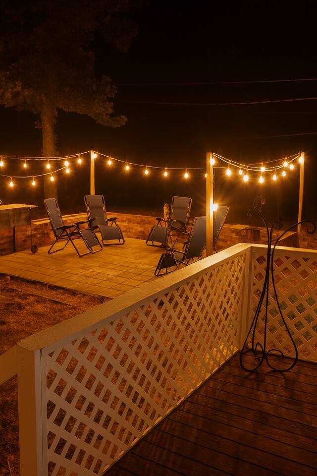 Lakefront 3BR w/ Dock + Fire Pit | Cedar Creek