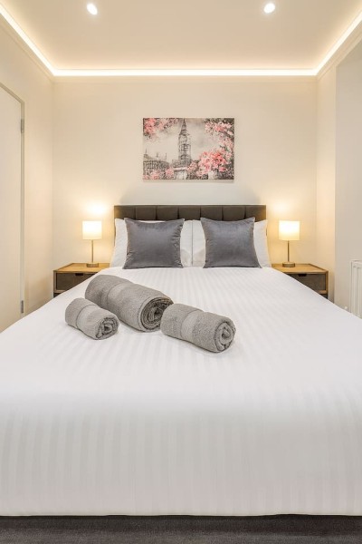 Modern, elegant studio with ambient lighting and premium linens. Perfect stay!