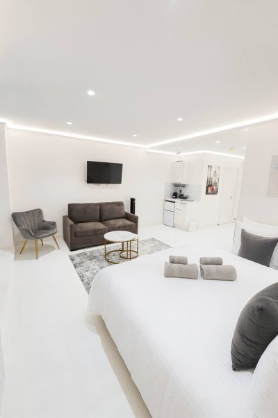 Offley Flat 1A – Peaceful Studio | Convenient Location | Ideal Stay