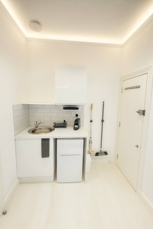 Offley Flat 2A – Cozy Offley Studio | Walk to Oval Station