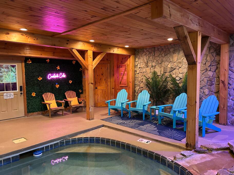 Family Retreat! Private Pool, Hot Tub, Game Room!