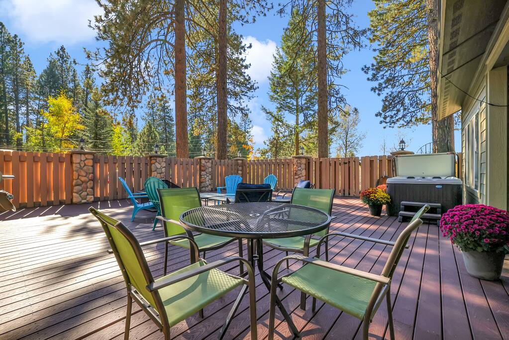 Peaceful McCall Retreat: Near DT & Payette Lake