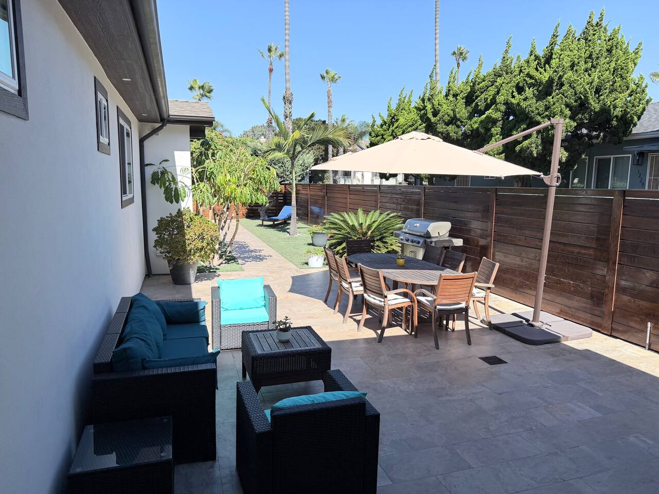 PB Walking Paradise | 3BR/2.5BA w/ Patio+AC+Garage
