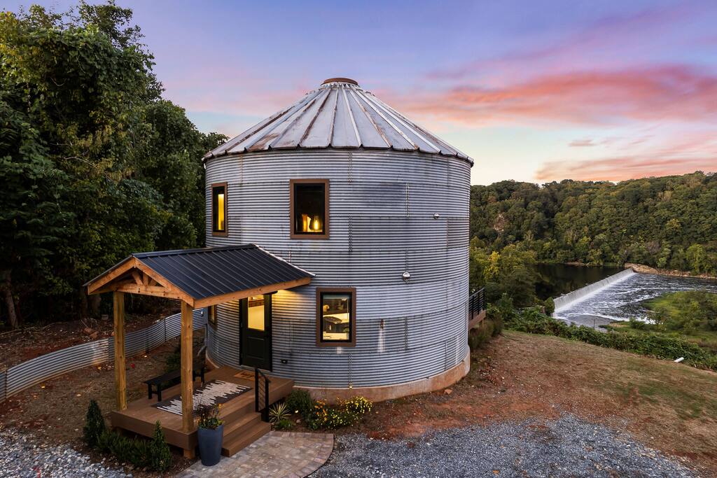 NEW! Grain Silo w/ River Views <.5 mi to Downtown