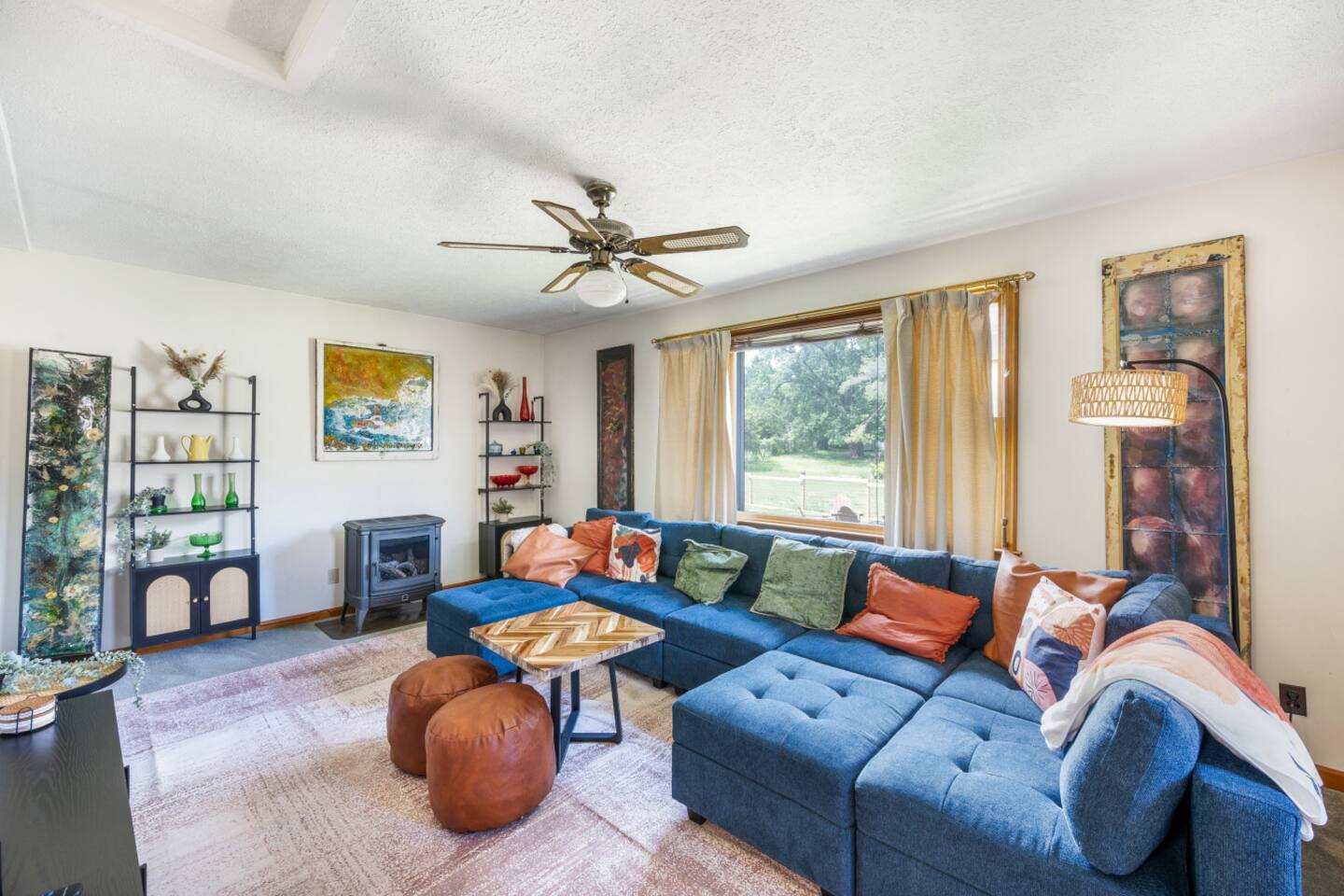 Funky Grandma's Getaway near Bedford-Lynchburg