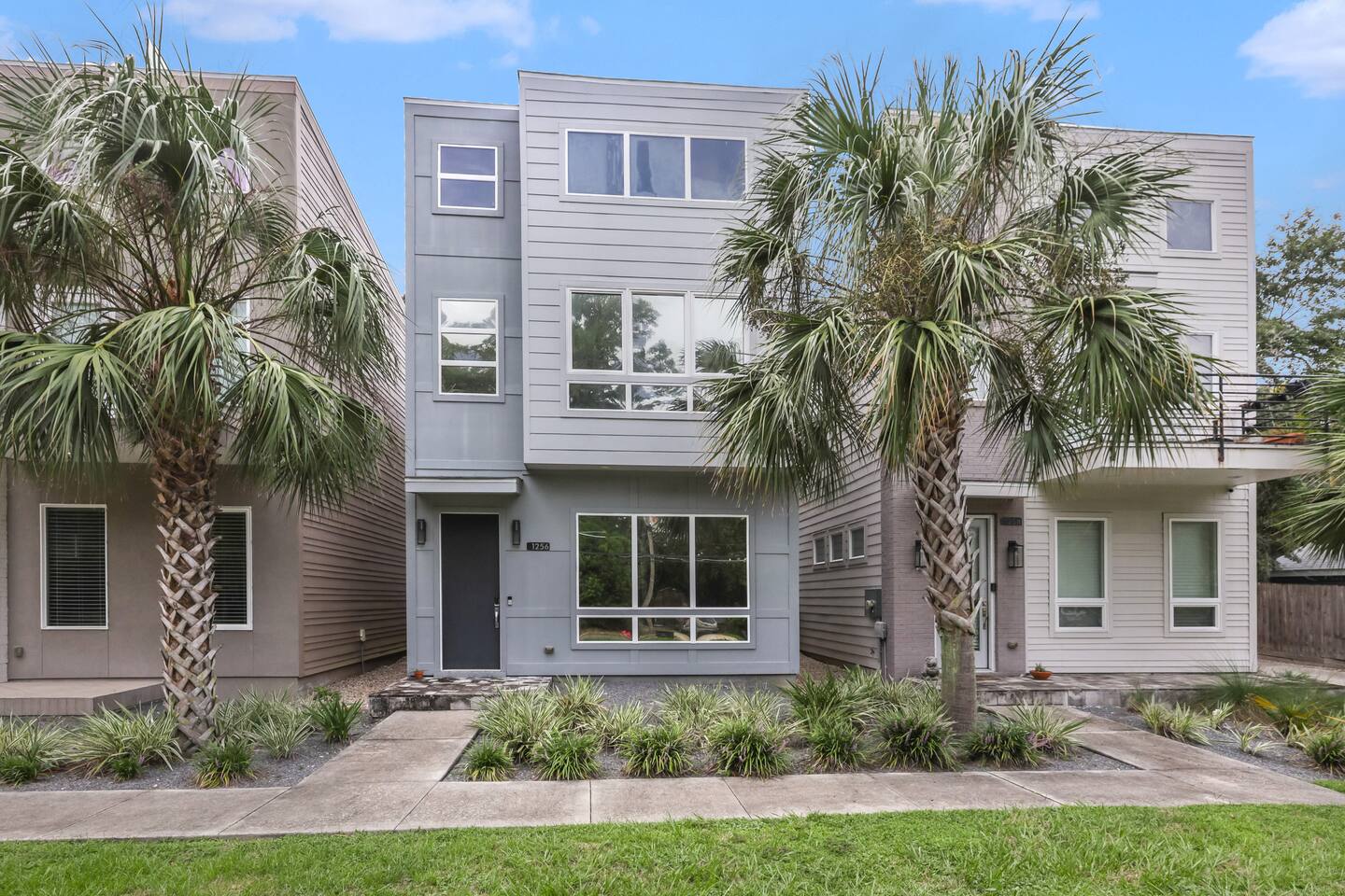 Hotel Bronough - Custom 3 Bed Townhouse in Midtown