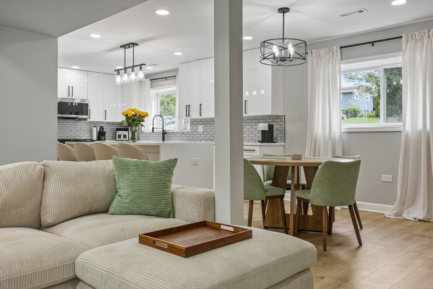 Magnolia: 4 BR - 2.5 BA Shuffleboard Table!