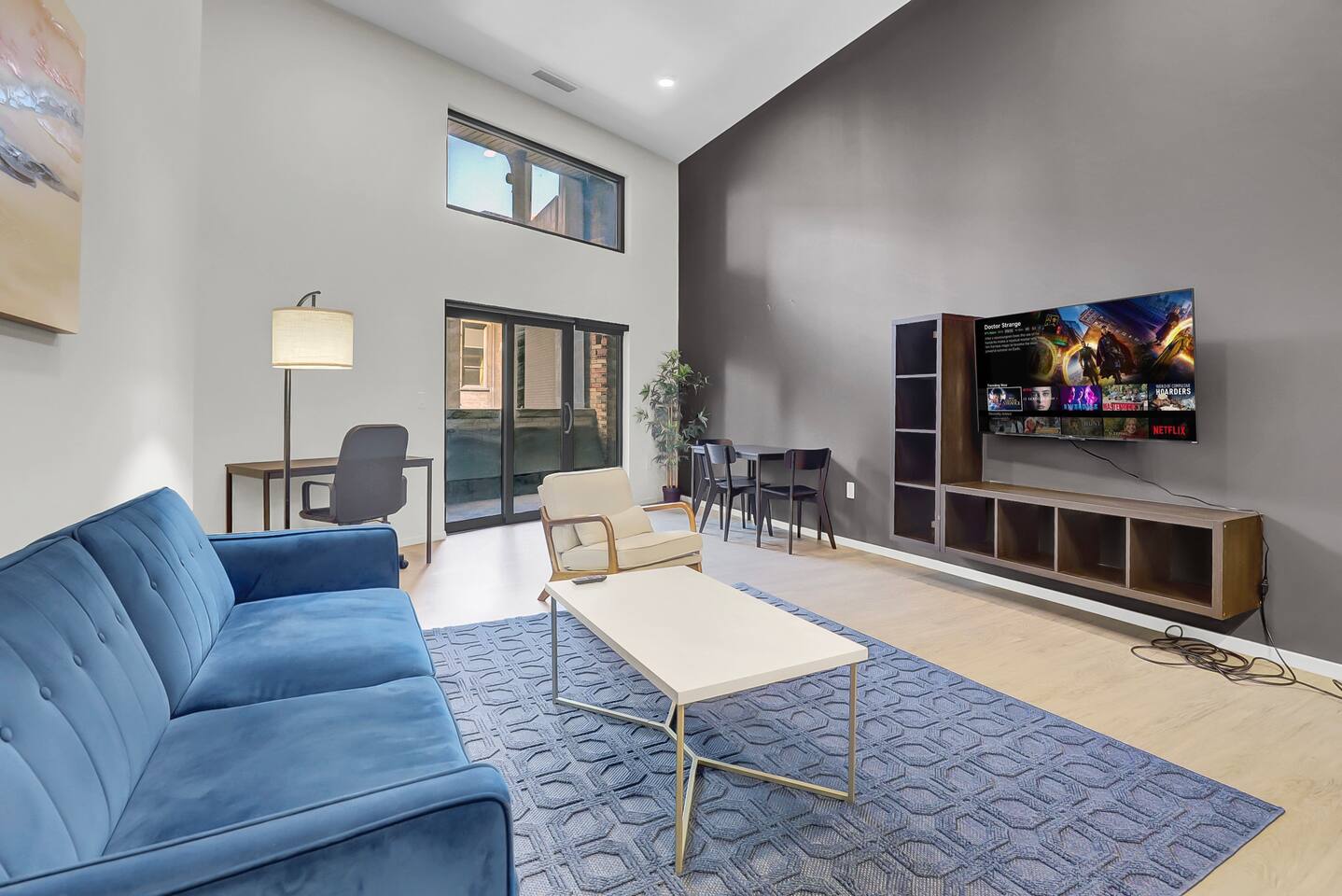 Dwntn~Near Sports Arena~Dogs OK~Gym~Sleeps 4