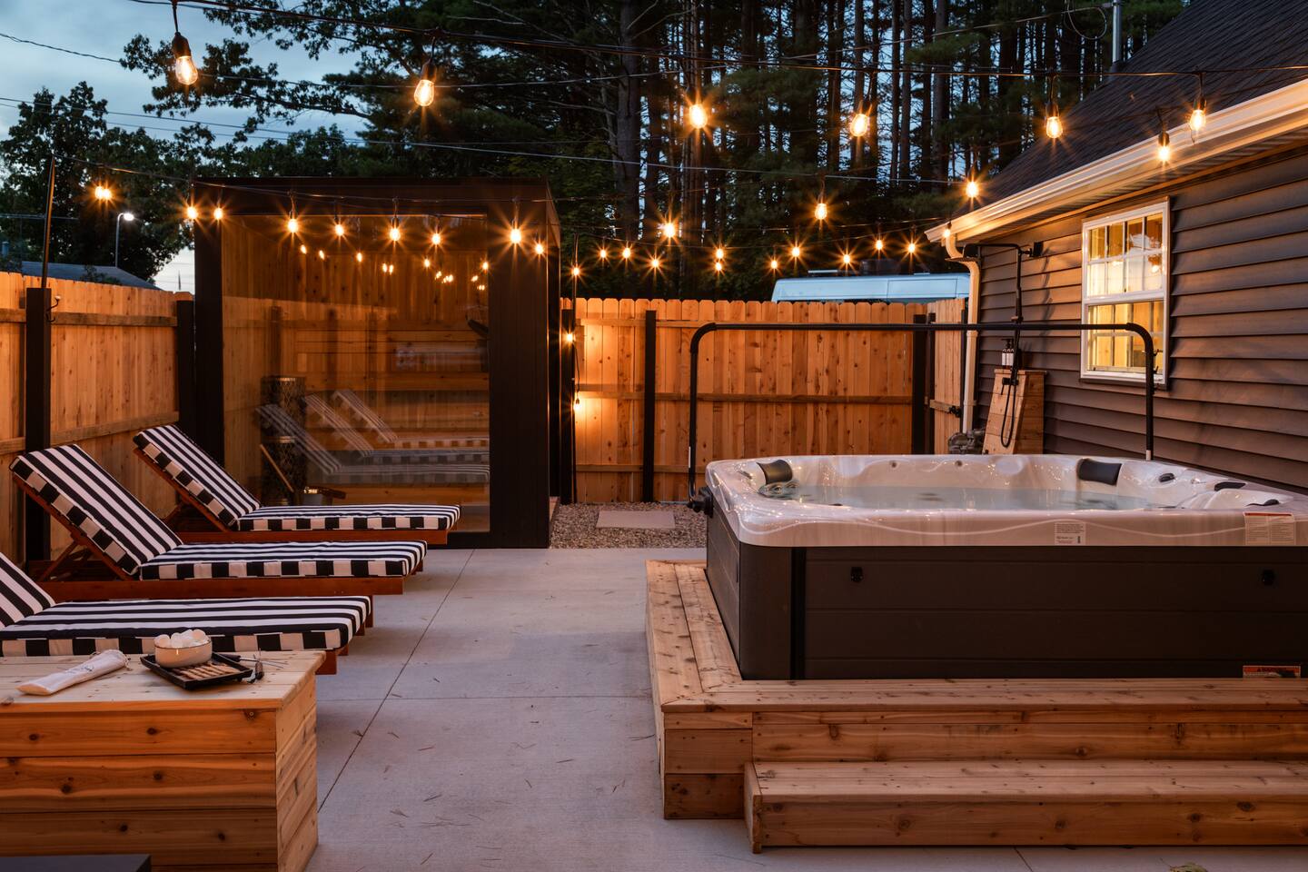 Thunderbird Nest - Lakefront, Sauna & Cold Plunge