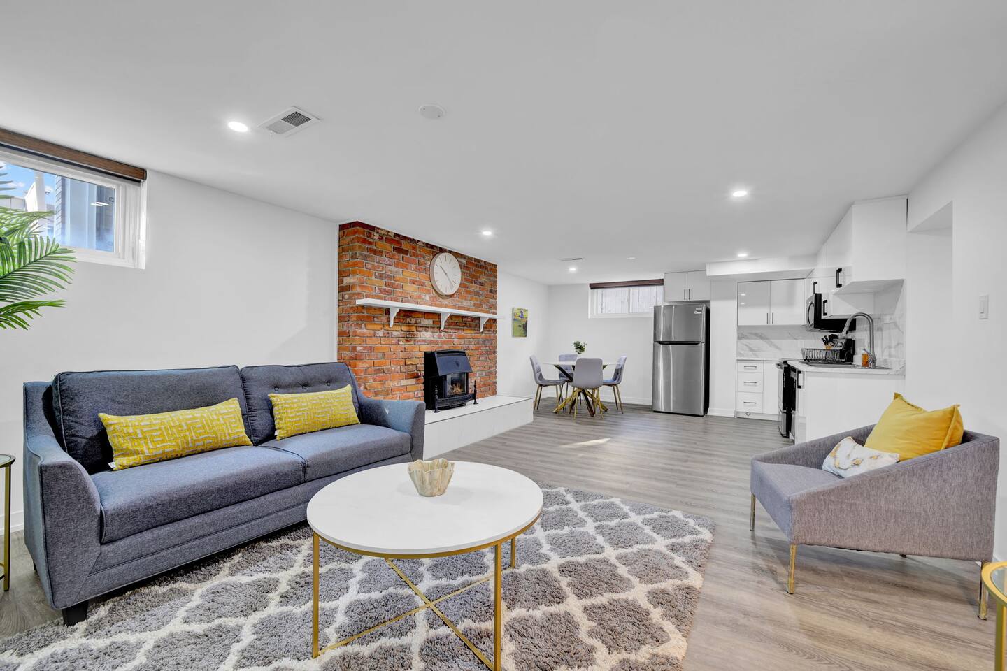 Family/Monthly/Airport/Hospital/Parking/2Bdrm1Bath