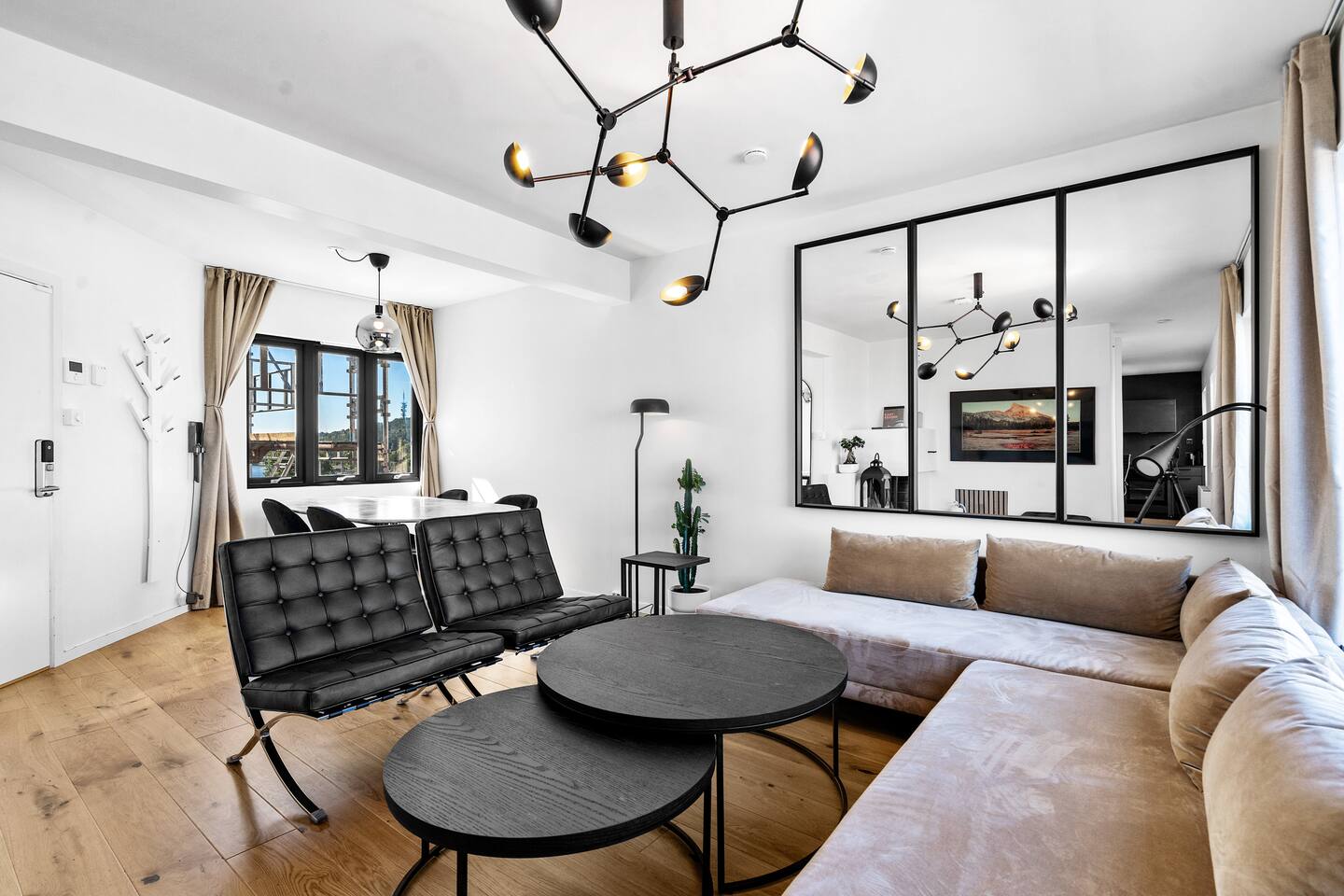 360 view Penthouse l Home office l 60 sqm balcony