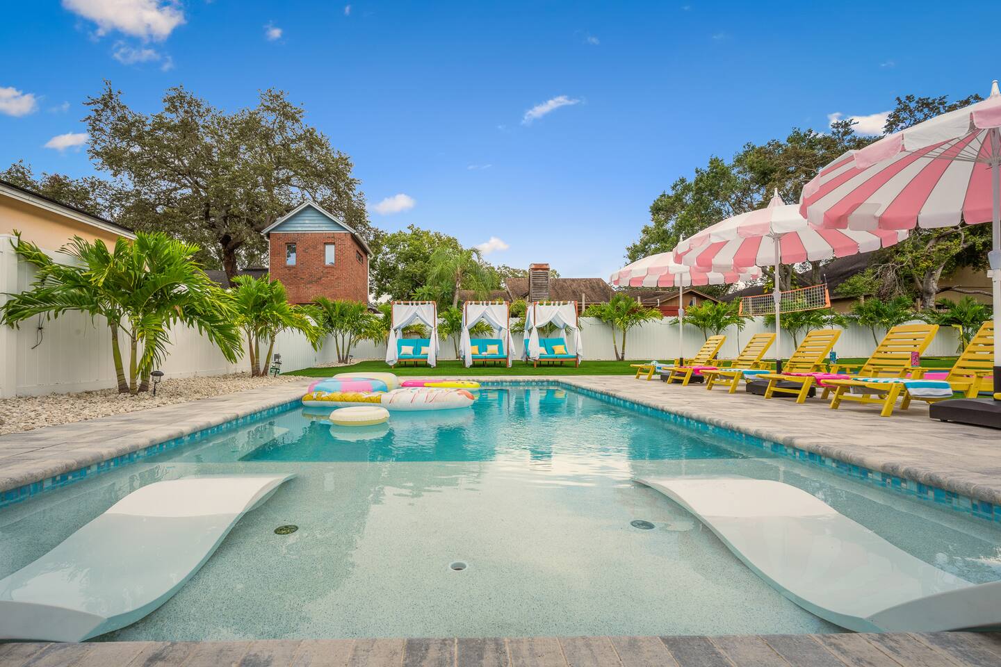 Private Cabana, 5 Kings, Heated Pool, Pickleball