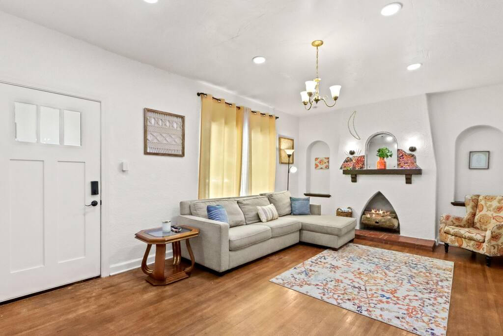 Mago’s Central Home | Duplex #1