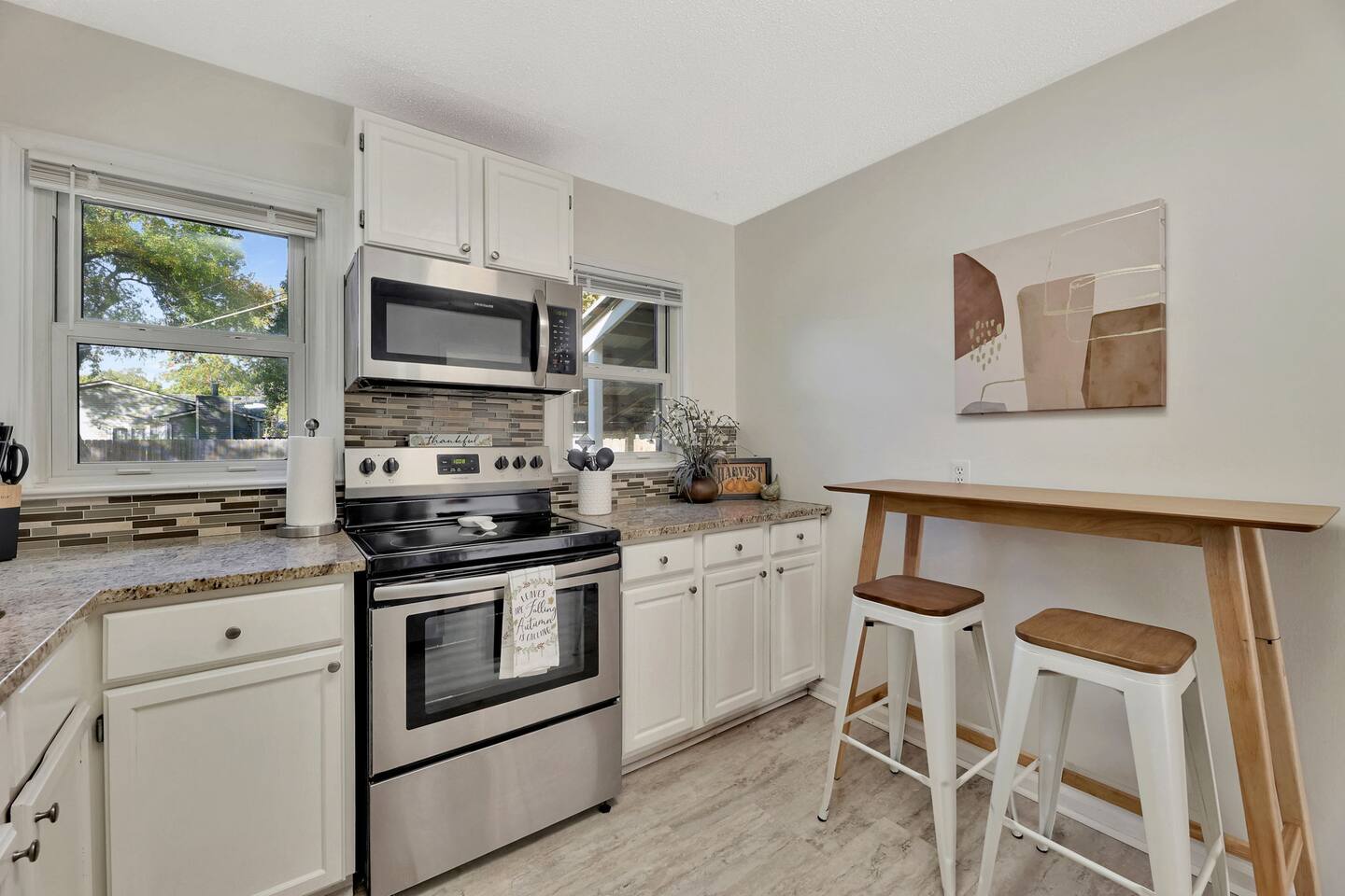 Fully Fenced Retreat! Pets Welcome + Washer/Dryer~