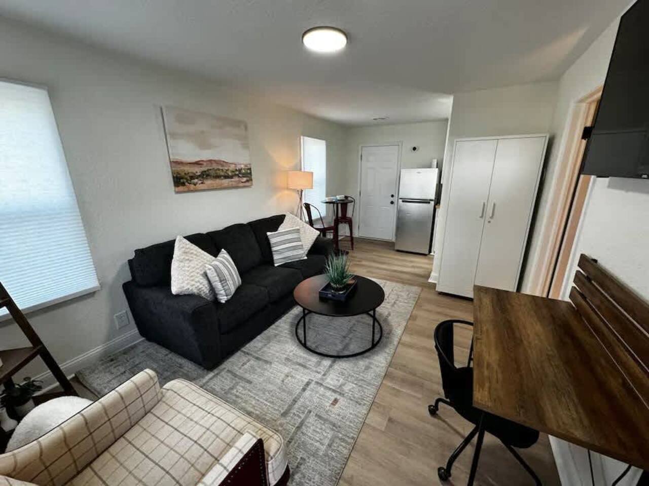 Extended Stay~ Private 1BD/1Bath ~Fenced in Yard!