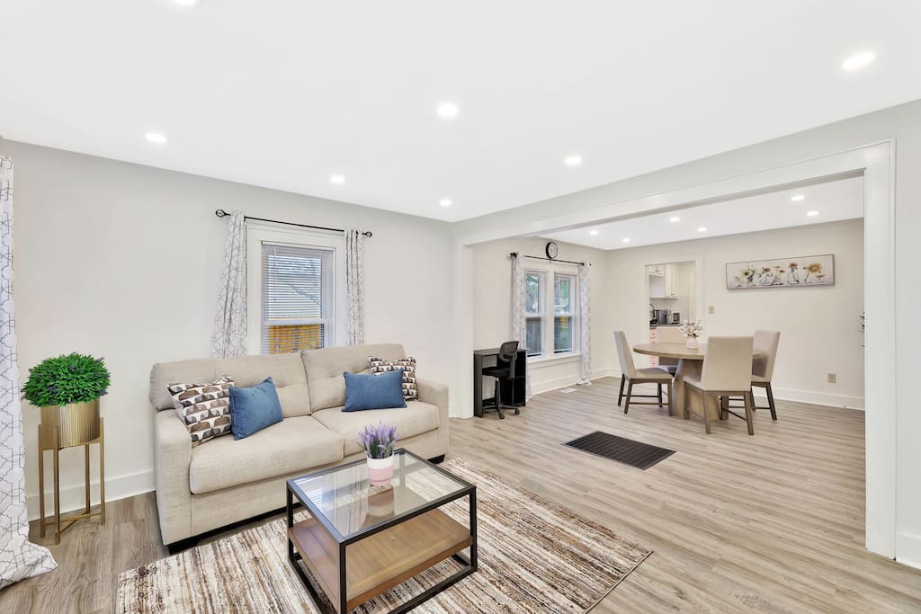 *Last Minute Discount Available!- Vine and Dandy*