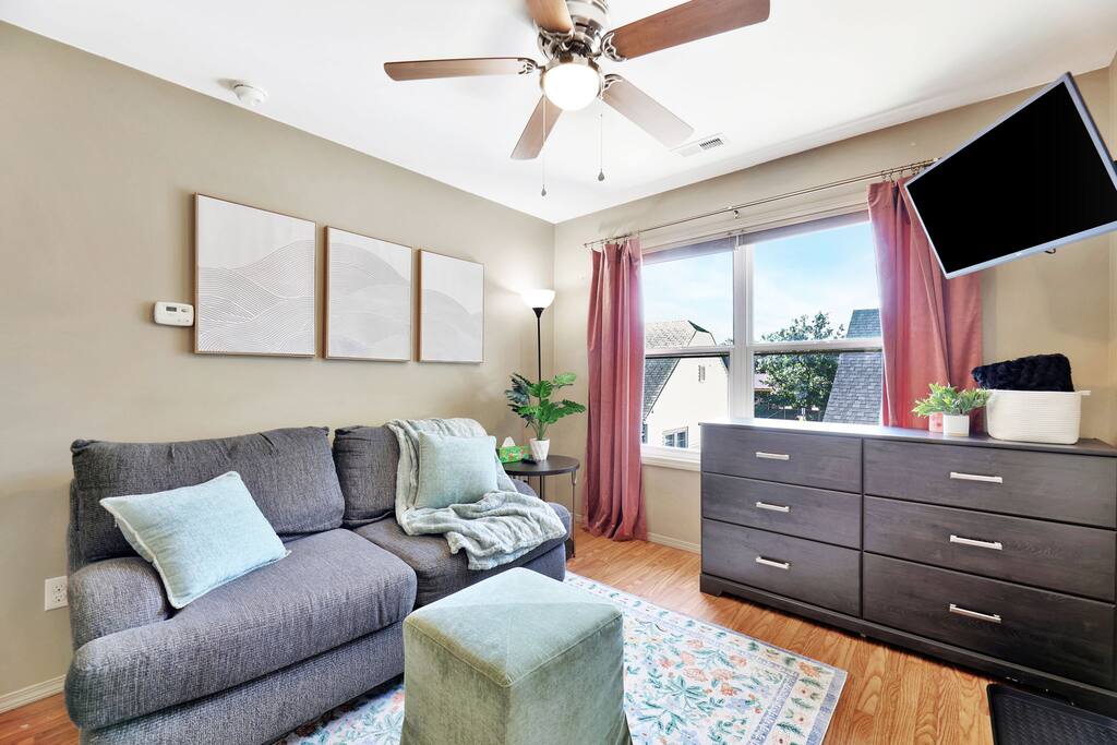 *NEW*The Orchard Loft~Cozy 1 BD!