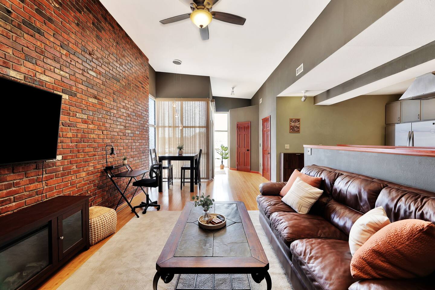 *New* Bricks on Pine~ElDo 1 BD!