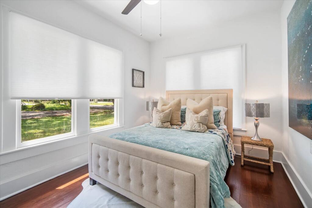 2BR Bungalow Near AMI! King, W/D, Long-Stay Deals