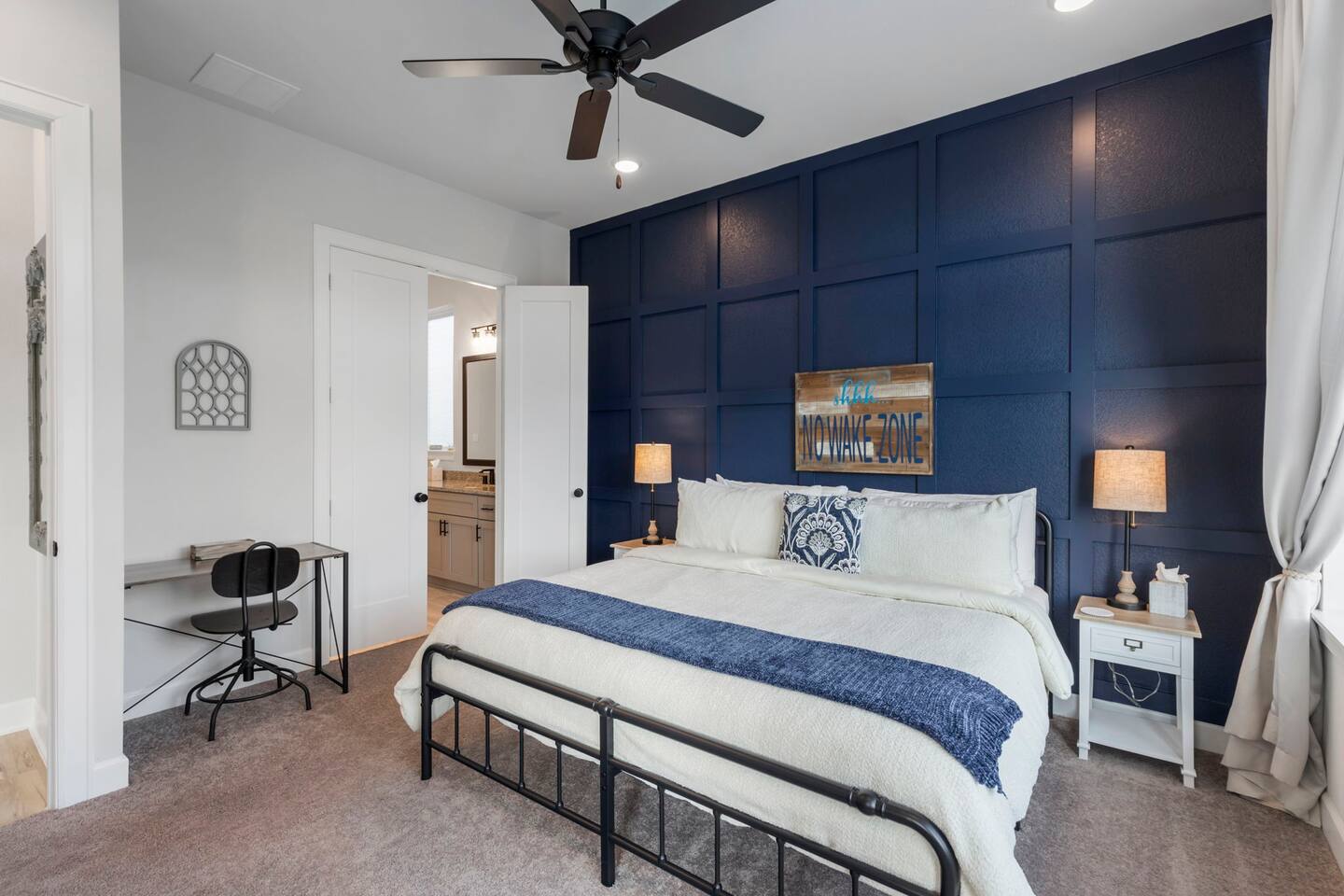 Lakefront + Arcade + Popcorn machine + bunks + FUN